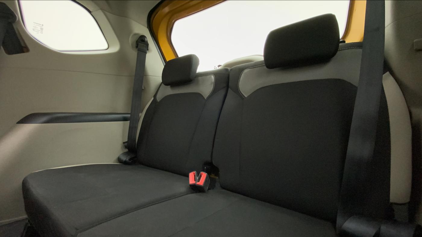 2021 Renault TRIBER 1.0 RXL PETROL, Petrol, Manual, 10,571 km, Third Seat Row ( optional )