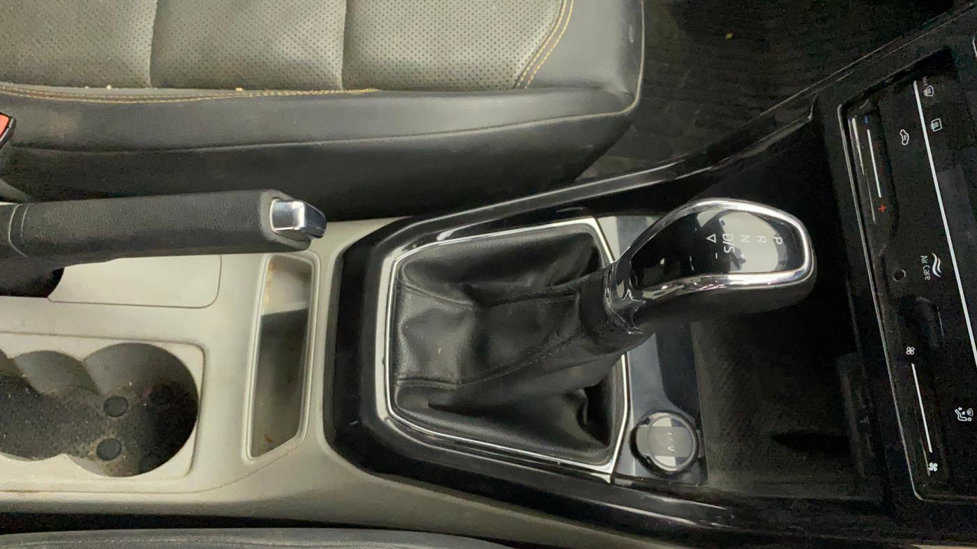 2021 Skoda KUSHAQ STYLE 1.5L TSI DSG, Petrol, Automatic, 98,614 km, Gear Lever