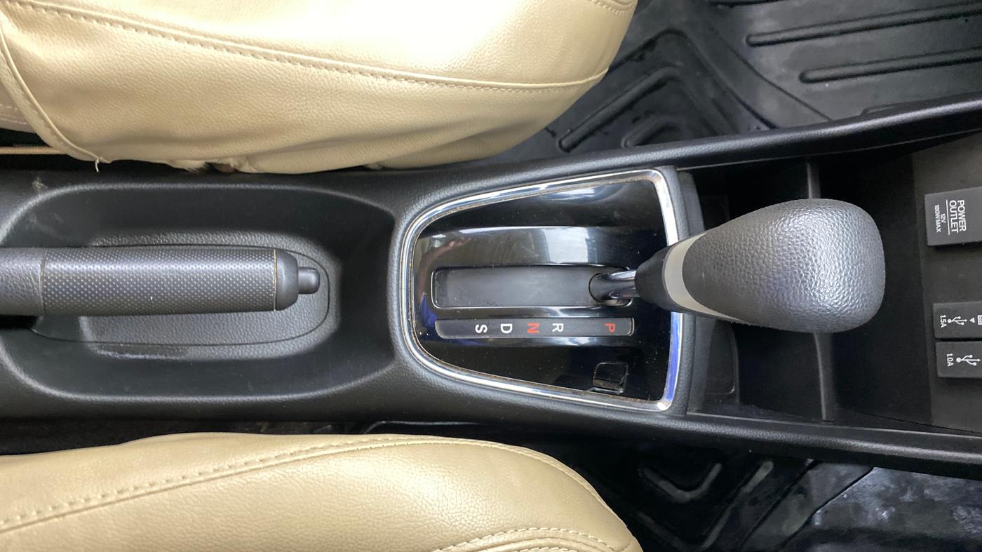 2022 Honda Amaze 1.2L I-VTEC VX CVT, Petrol, Automatic, 44,756 km, Gear Lever