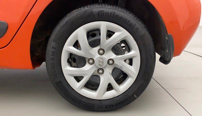 2017 Hyundai Grand i10 MAGNA AT 1.2 KAPPA VTVT, Petrol, Automatic, 37,419 km, Left Rear Wheel