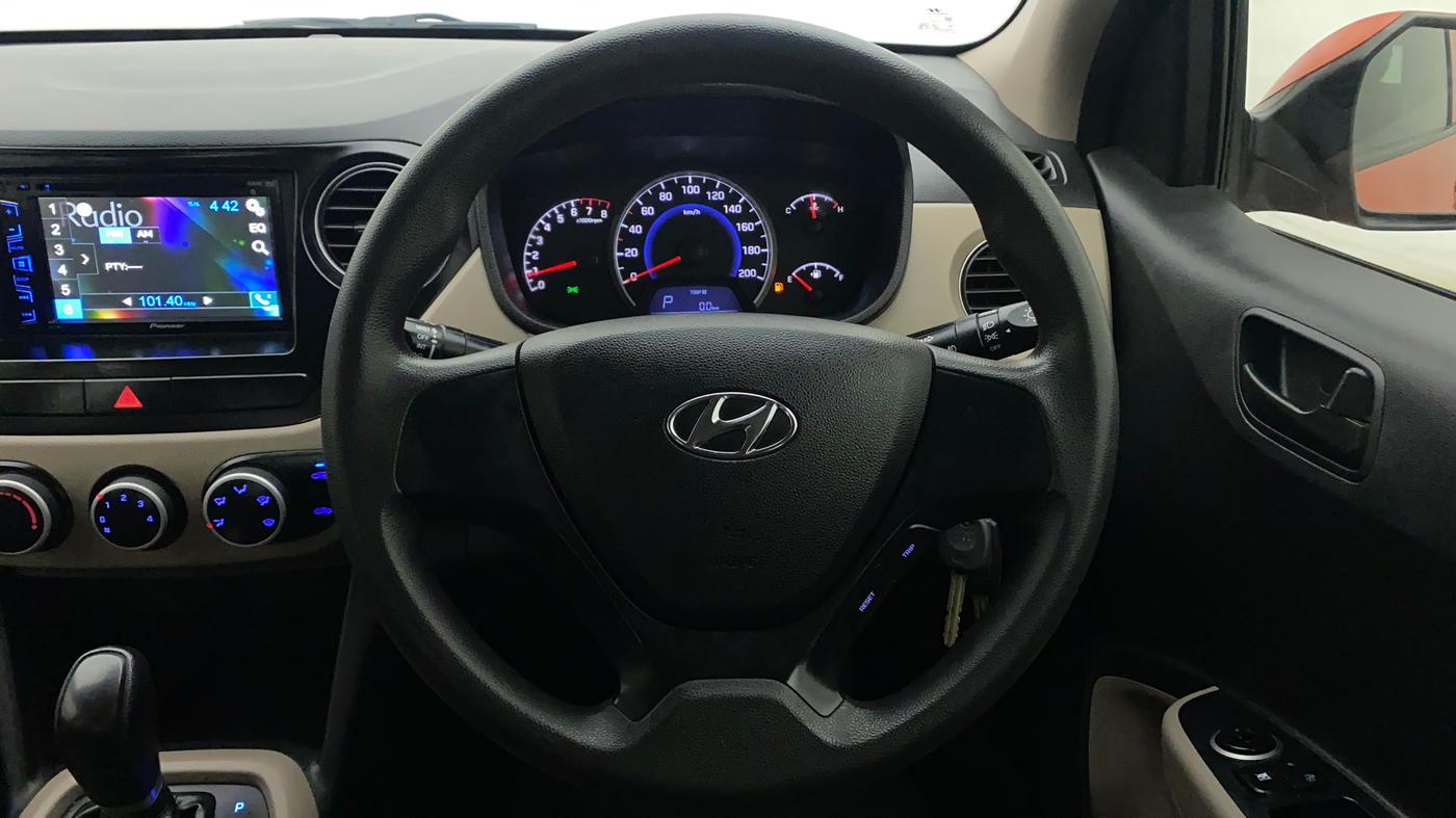 2017 Hyundai Grand i10 MAGNA AT 1.2 KAPPA VTVT, Petrol, Automatic, 37,419 km, Steering Wheel Close Up