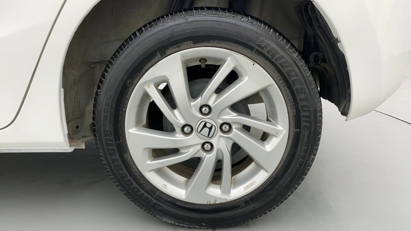 2015 Honda Jazz 1.2 V AT, Petrol, Automatic, 67,855 km, Left Rear Wheel