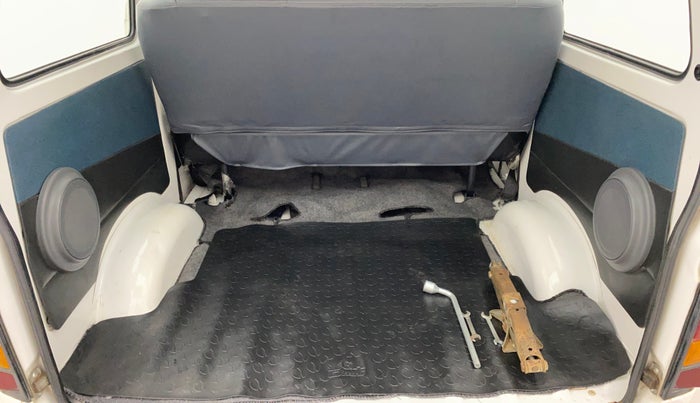 2018 Maruti Omni 5 STR, Petrol, Manual, 20,333 km, Boot Inside