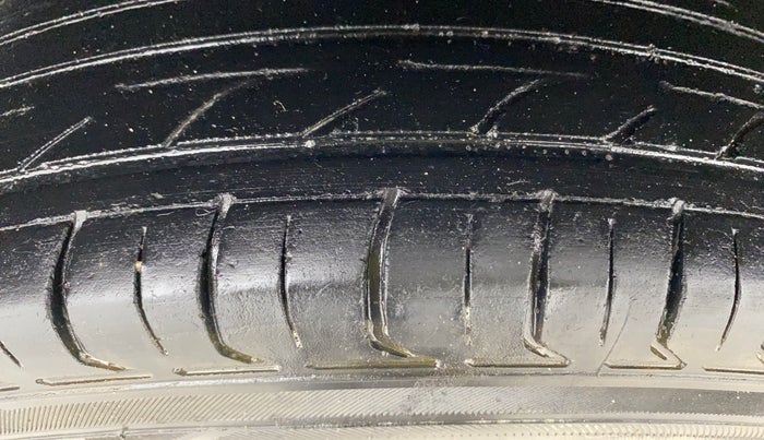 2018 Maruti Eeco 5 STR WITH A/C+HTR, Petrol, Manual, 80,458 km, Right Rear Tyre Tread