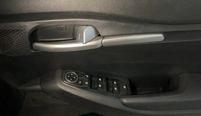 2020 KIA SELTOS HTK PLUS 1.5, Petrol, Manual, 71,407 km, Driver Side Door Panels Control