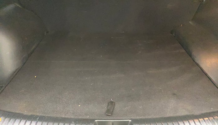 2018 Hyundai Creta SX PLUS 1.6 PETROL, Petrol, Manual, 31,773 km, Boot Inside