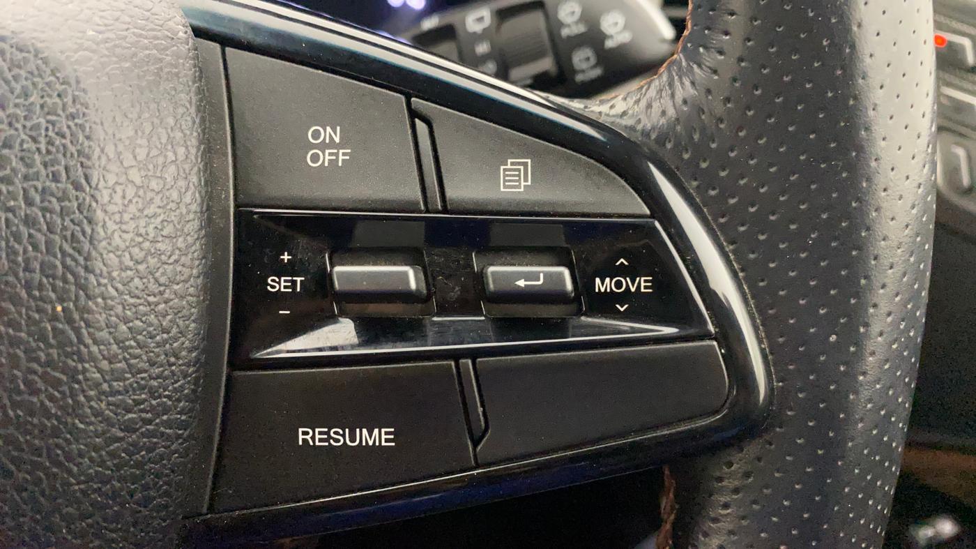 2022 Mahindra ALTURAS G4 4WD AT, Diesel, Automatic, 31,163 km, Adaptive Cruise Control