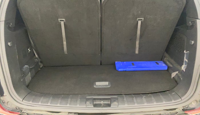 2022 Mahindra ALTURAS G4 4WD AT, Diesel, Automatic, 31,163 km, Boot Inside