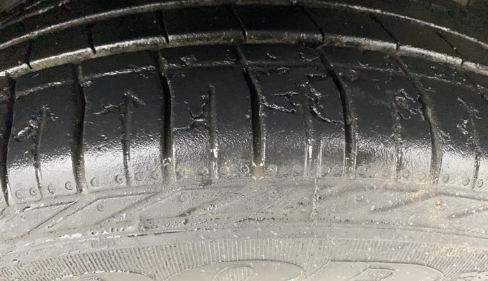 2022 Tata NEXON XZA PLUS (HS) PETROL, Petrol, Automatic, 17,364 km, Right Front Tyre Tread