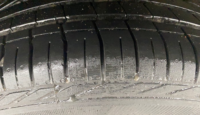 2022 Tata NEXON XZA PLUS (HS) PETROL, Petrol, Automatic, 17,364 km, Right Rear Tyre Tread