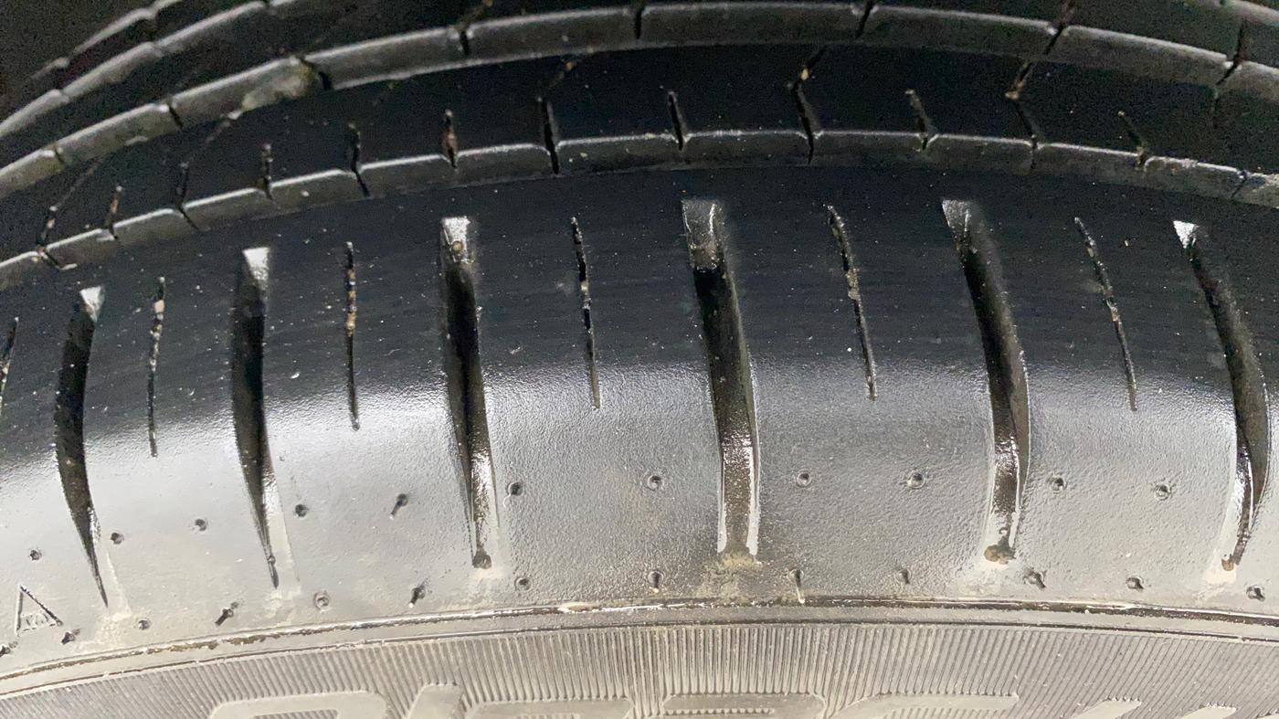 2023 Maruti Baleno ALPHA 1.2 AGS, Petrol, Automatic, 13,394 km, Right Rear Tyre Tread