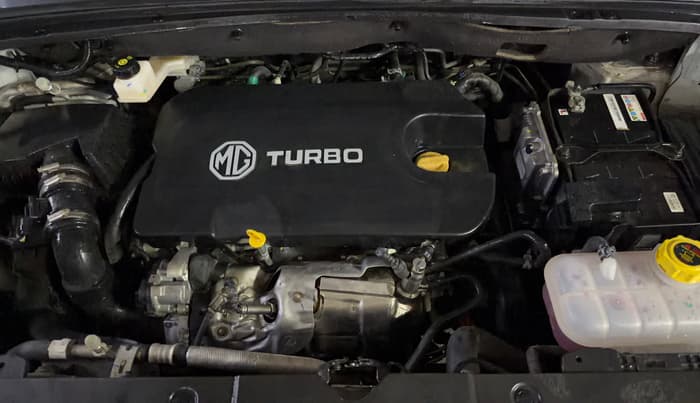 2024 MG HECTOR PLUS SHARP PRO 2.0 TURBO DIESEL 7 STR, Diesel, Manual, 21,040 km, Engine View