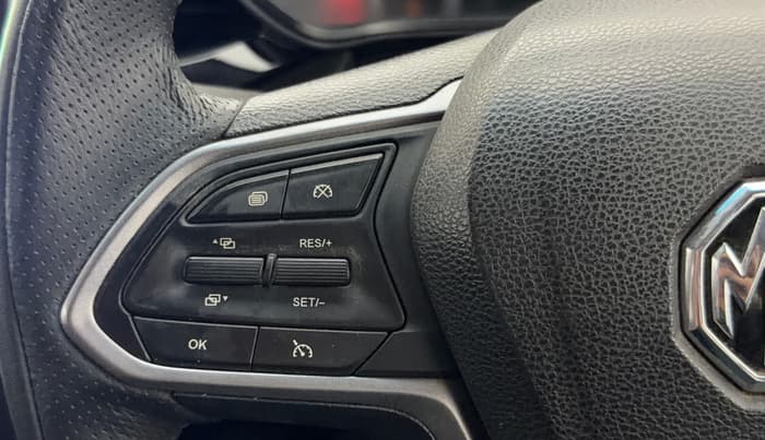 2024 MG HECTOR PLUS SHARP PRO 2.0 TURBO DIESEL 7 STR, Diesel, Manual, 21,040 km, Adaptive Cruise Control
