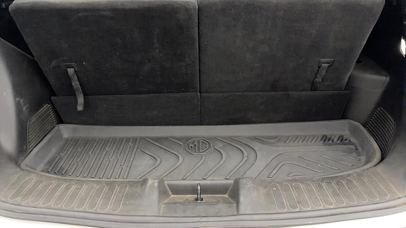 2024 MG HECTOR PLUS Sharp Pro Snowstorm 2.0 Turbo MT 7 STR, Diesel, Manual, 21,040 km, Boot Inside