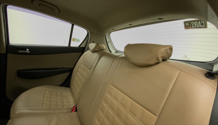 2014 Hyundai i20 ASTA 1.2, Petrol, Manual, 73,613 km, Right Side Rear Door Cabin