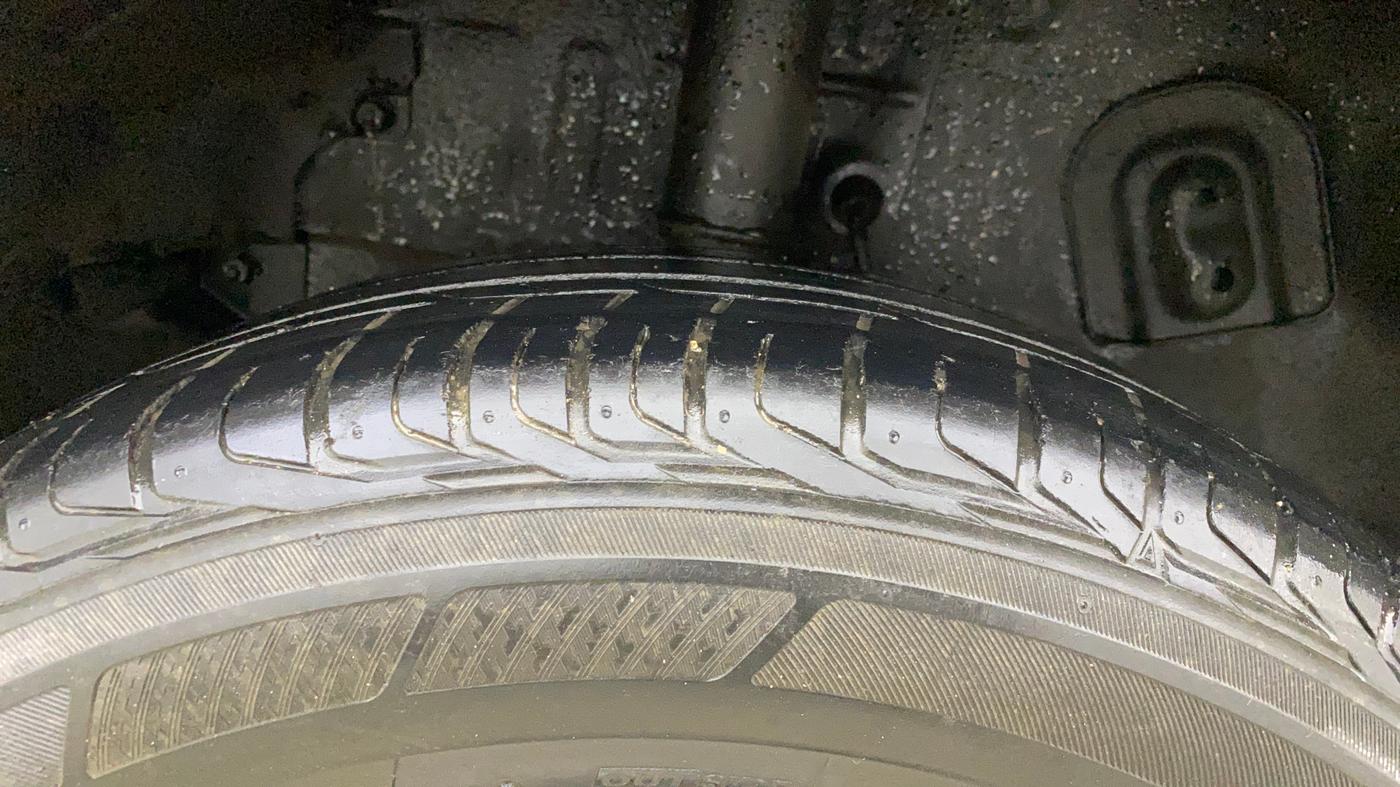 2018 Tata NEXON XMA PETROL, Petrol, Automatic, 41,901 km, Right Rear Tyre Tread
