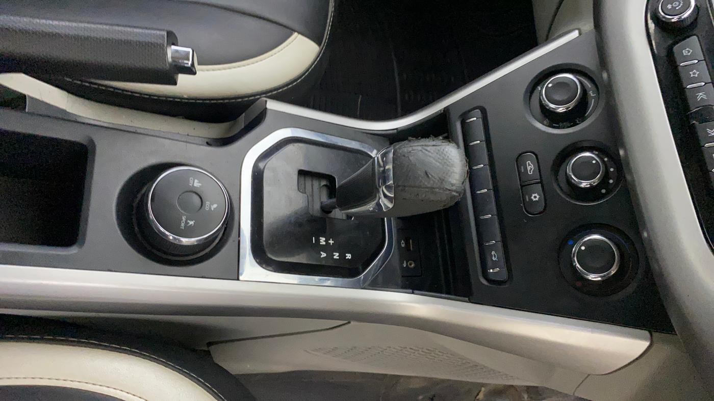 2018 Tata NEXON XMA PETROL, Petrol, Automatic, 41,901 km, Gear Lever