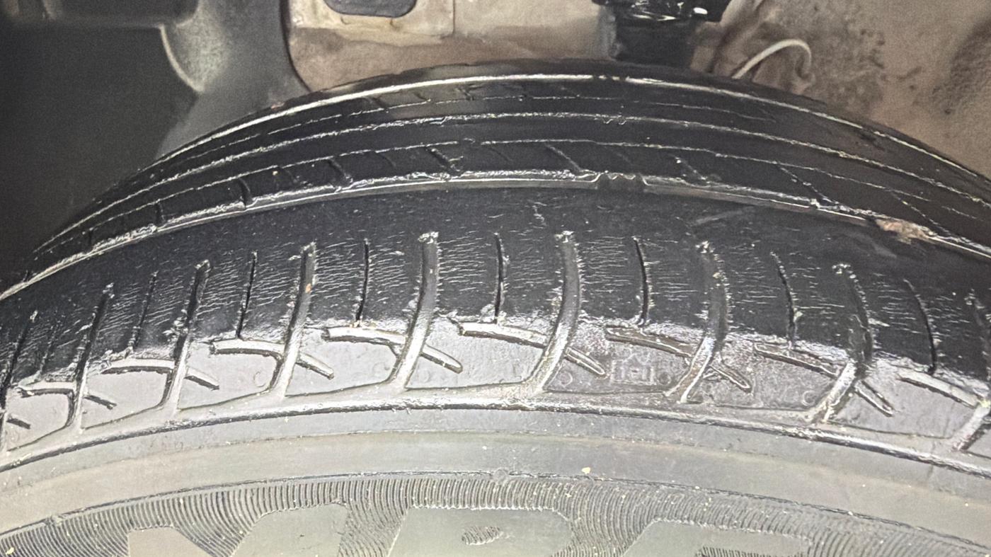 2019 Hyundai Elite i20 SPORTZ PLUS 1.2, Petrol, Manual, 68,292 km, Left Front Tyre Tread
