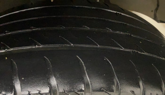 2018 Renault Duster 110 PS RXZ DIESEL, Diesel, Manual, 54,100 km, Left Rear Tyre Tread