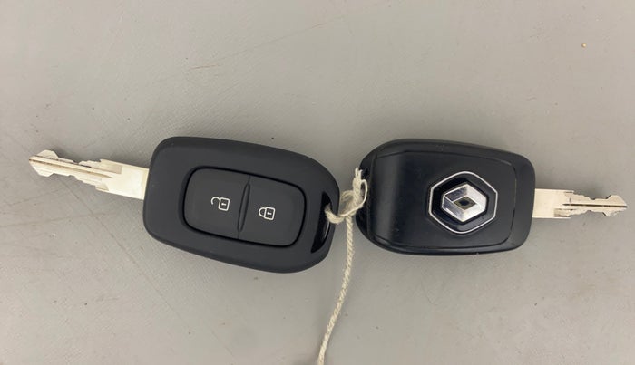 2018 Renault Duster 110 PS RXZ DIESEL, Diesel, Manual, 54,100 km, Key Close Up