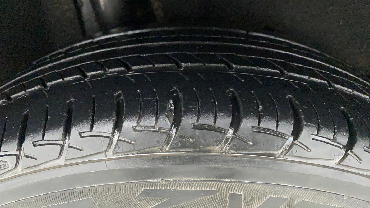 2019 Maruti Baleno DELTA PETROL 1.2, Petrol, Manual, 33,935 km, Right Rear Tyre Tread