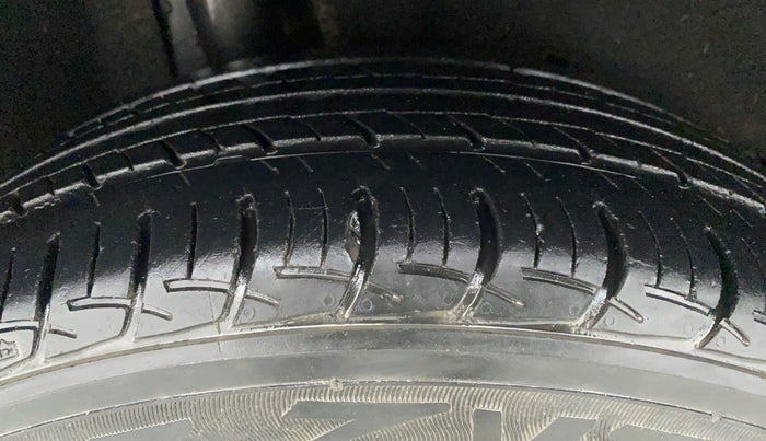 2019 Maruti Baleno DELTA PETROL 1.2, Petrol, Manual, 33,935 km, Right Rear Tyre Tread