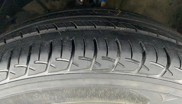 2019 Maruti Baleno DELTA PETROL 1.2, Petrol, Manual, 33,935 km, Left Front Tyre Tread
