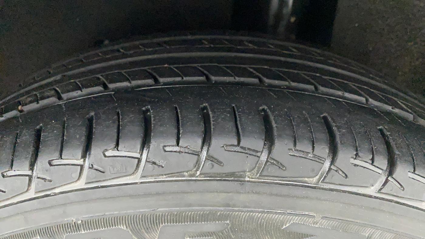 2019 Maruti Baleno DELTA PETROL 1.2, Petrol, Manual, 33,935 km, Left Rear Tyre Tread