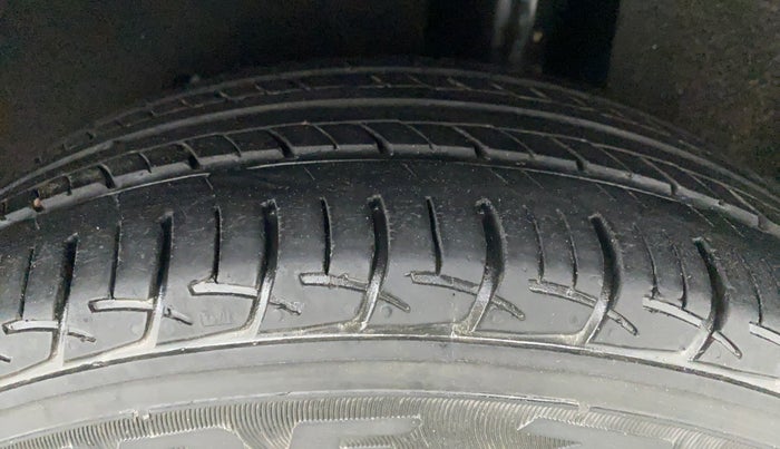 2019 Maruti Baleno DELTA PETROL 1.2, Petrol, Manual, 33,935 km, Left Rear Tyre Tread
