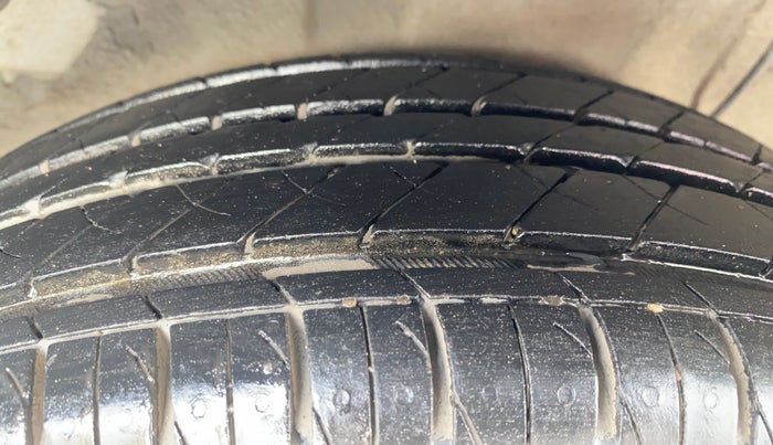 2013 Hyundai i20 SPORTZ 1.2, Petrol, Manual, 35,215 km, Right Rear Tyre Tread