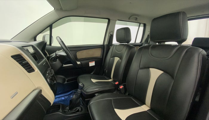 2017 Maruti Wagon R 1.0 LXI CNG, CNG, Manual, 80,479 km, Right Side Front Door Cabin