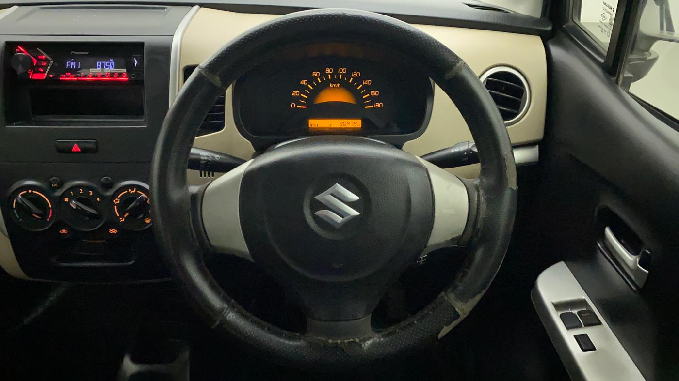 2017 Maruti Wagon R 1.0 LXI CNG, CNG, Manual, 80,479 km, Steering Wheel Close Up