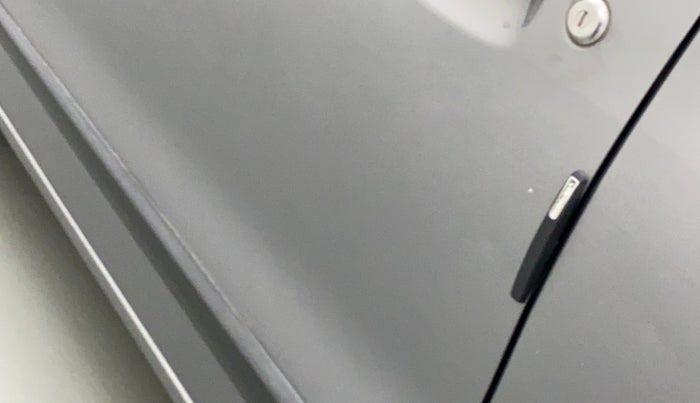 2017 Maruti Wagon R 1.0 LXI CNG, CNG, Manual, 80,479 km, Front passenger door - Slightly dented