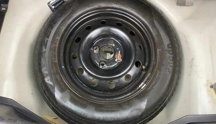 2014 Maruti Swift VXI, Petrol, Manual, 76,015 km, Spare Tyre