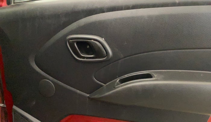 2017 Datsun Redi Go T(O) 1.0, Petrol, Manual, 34,713 km, Driver Side Door Panels Control