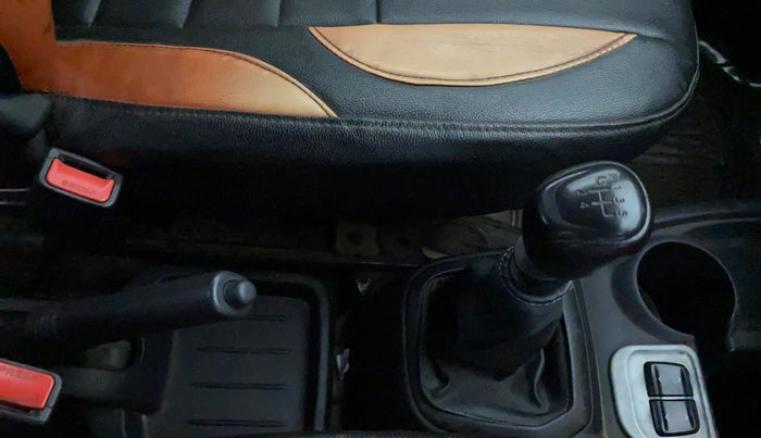 2017 Datsun Redi Go T(O) 1.0, Petrol, Manual, 34,713 km, Gear Lever
