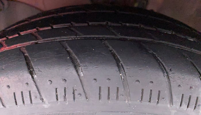 2017 Honda Brio 1.2 VX MT I VTEC, Petrol, Manual, 29,978 km, Left Front Tyre Tread