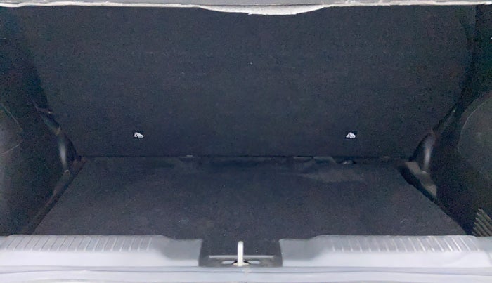 2020 Maruti Swift VXI D, Petrol, Manual, 16,123 km, Boot Inside View