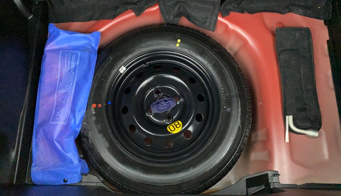 2023 Maruti Swift ZXI PLUS AMT DUAL TONE, Petrol, Automatic, 7,285 km, Spare Tyre