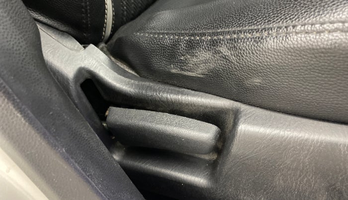 2022 Maruti Alto VXI PLUS, Petrol, Manual, 76,113 km, Driver Side Adjustment Panel