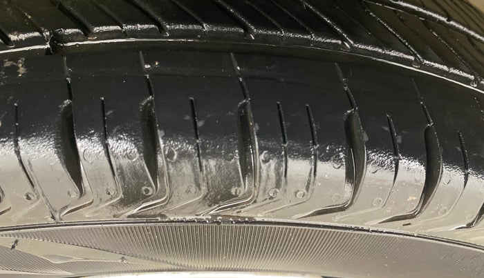 2022 Maruti Alto VXI PLUS, Petrol, Manual, 76,113 km, Left Front Tyre Tread