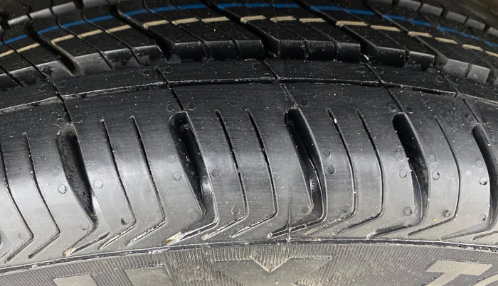 2018 Hyundai Elite i20 ASTA 1.2  CVT, Petrol, Automatic, 33,381 km, Right Rear Tyre Tread