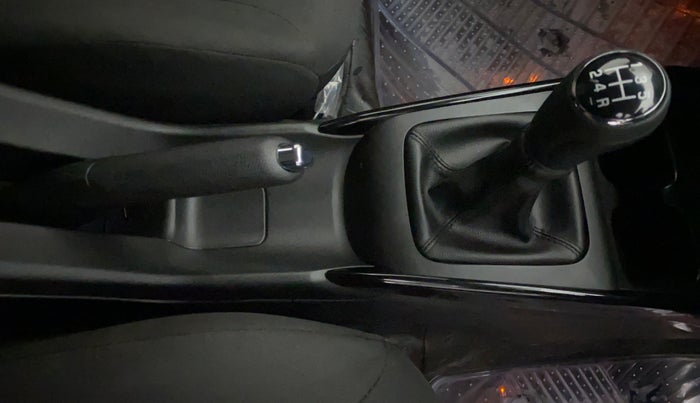 2022 Toyota Glanza G E-CNG, CNG, Manual, 6,612 km, Gear Lever