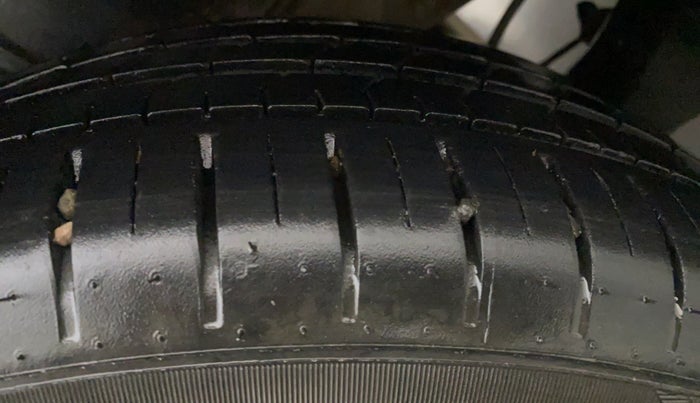 2022 Toyota Glanza G E-CNG, CNG, Manual, 6,612 km, Left Front Tyre Tread