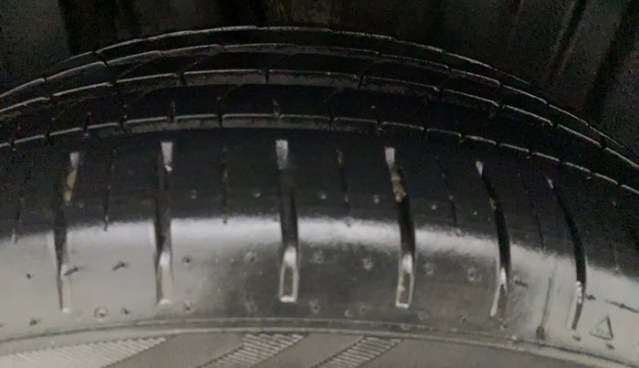 2022 Toyota Glanza G E-CNG, CNG, Manual, 6,612 km, Right Front Tyre Tread