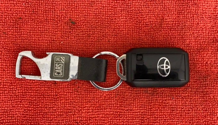 2022 Toyota Glanza G E-CNG, CNG, Manual, 6,612 km, Key Close Up
