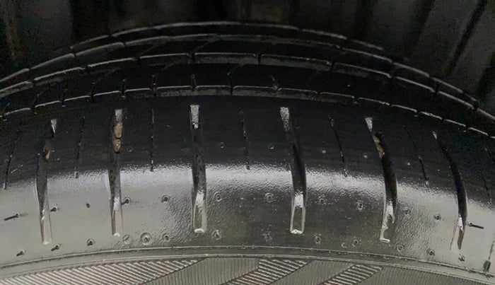 2022 Toyota Glanza G E-CNG, CNG, Manual, 6,612 km, Left Rear Tyre Tread