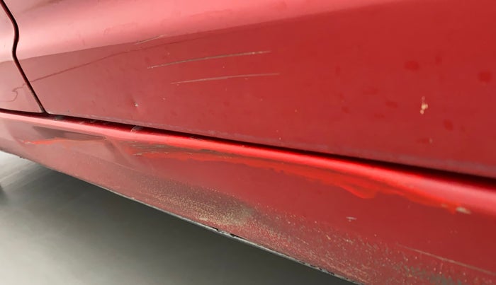 2011 Maruti Swift VXI, Petrol, Manual, 1,02,874 km, Left running board - Slightly dented