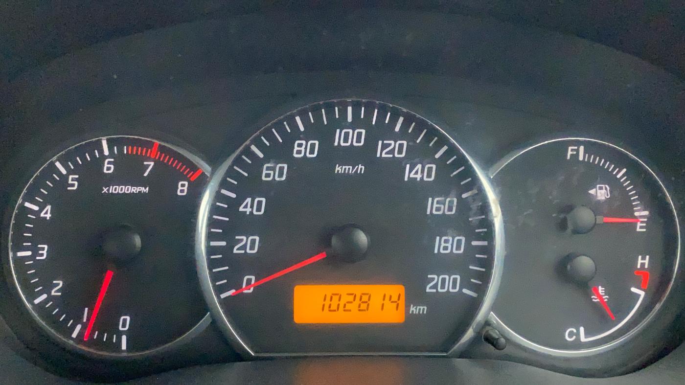 2011 Maruti Swift VXI, Petrol, Manual, 1,02,874 km, Odometer Image