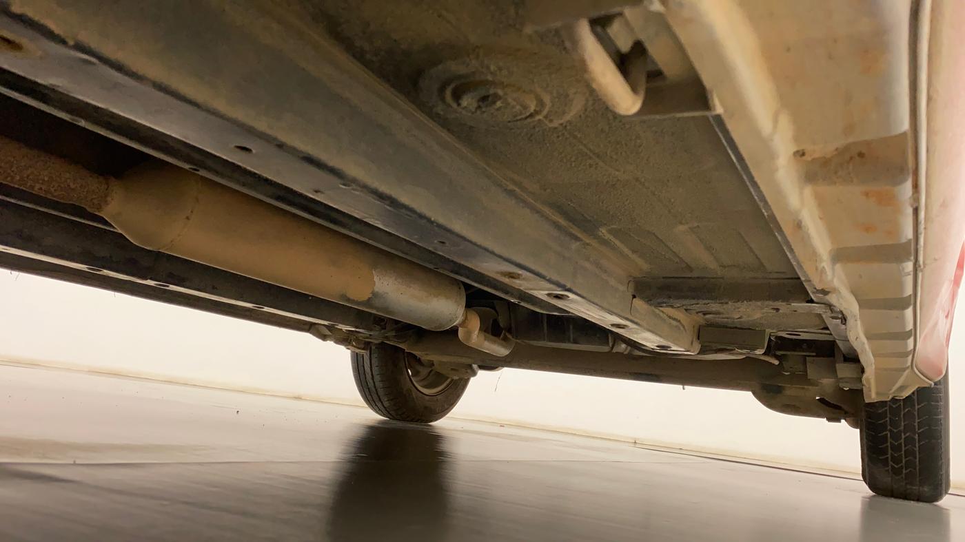 2011 Maruti Swift VXI, Petrol, Manual, 1,02,874 km, Right Side Underbody